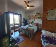 Casa com 212m², 3 dormitórios, 1 suíte, 2 vagas no bairro Vila Floresta em Porto Alegre