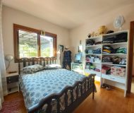 Casa com 212m², 3 dormitórios, 1 suíte, 2 vagas no bairro Vila Floresta em Porto Alegre