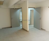 Loja com 515m² no bairro Passo da Areia em Porto Alegre