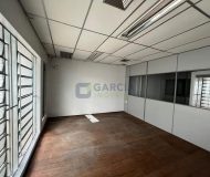 Depósito com 296m², 2 vagas no bairro Sarandi em Porto Alegre