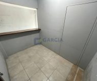 Depósito com 305m² no bairro Santa Maria Goretti em Porto Alegre