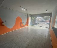 Depósito com 305m² no bairro Santa Maria Goretti em Porto Alegre