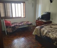 Loja com 300m², 4 dormitórios, 1 suíte no bairro Sarandi em Porto Alegre