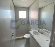 Apartamento com 66m², 2 dormitórios, 1 suíte, 2 vagas no bairro Chácara das Pedras em Porto Alegre