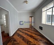 Apartamento com 46m², 2 dormitórios no bairro Menino Deus em Porto Alegre