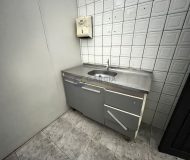 Depósito com 781m², 4 vagas no bairro Sarandi em Porto Alegre