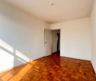 Apartamento com 58m², 2 dormitórios, 1 vaga no bairro Jardim São Pedro em Porto Alegre