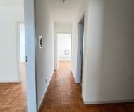 Apartamento com 58m², 2 dormitórios, 1 vaga no bairro Jardim São Pedro em Porto Alegre