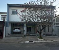 Casa com 356m², 4 dormitórios, 1 suíte, 4 vagas no bairro Navegantes em Porto Alegre