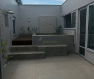 Casa com 356m², 4 dormitórios, 1 suíte, 4 vagas no bairro Navegantes em Porto Alegre