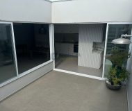 Casa com 356m², 4 dormitórios, 1 suíte, 4 vagas no bairro Navegantes em Porto Alegre
