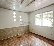 Casa com 153m², 3 dormitórios, 1 suíte, 2 vagas no bairro Sarandi em Porto Alegre