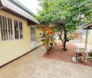 Casa com 153m², 3 dormitórios, 1 suíte, 2 vagas no bairro Sarandi em Porto Alegre