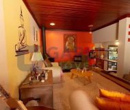 Casa com 350m², 4 dormitórios, 1 suíte, 3 vagas no bairro Jardim Itu em Porto Alegre