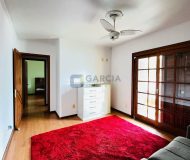 Casa com 313m², 4 dormitórios, 1 suíte, 5 vagas no bairro Passo das Pedras em Porto Alegre