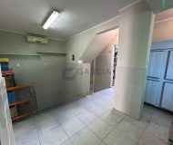 Casa com 264m², 3 dormitórios no bairro Passo da Areia em Porto Alegre