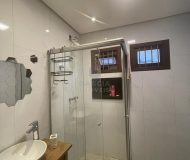 Casa com 230m², 3 dormitórios, 1 suíte, 2 vagas no bairro Jardim Barão do Cahy em Porto Alegre