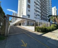 Apartamento com 70m², 2 dormitórios, 1 suíte, 1 vaga no bairro Passo da Areia em Porto Alegre