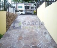 Casa com 375m², 4 dormitórios, 7 vagas no bairro Sarandi em Porto Alegre