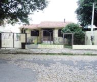 Casa com 375m², 4 dormitórios, 7 vagas no bairro Sarandi em Porto Alegre