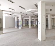 Loja com 408m² no bairro Passo da Areia em Porto Alegre