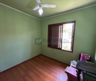 Casa com 310m², 3 dormitórios, 1 suíte, 4 vagas no bairro Santa Maria Goretti em Porto Alegre