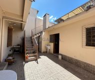 Casa com 310m², 3 dormitórios, 1 suíte, 4 vagas no bairro Santa Maria Goretti em Porto Alegre