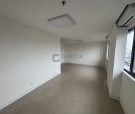 Sala Comercial com 62m², 2 vagas no bairro Passo da Areia em Porto Alegre