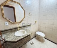 Casa com 220m², 3 dormitórios, 1 suíte, 4 vagas no bairro Jardim Lindóia em Porto Alegre