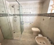 Casa com 220m², 3 dormitórios, 1 suíte, 4 vagas no bairro Jardim Lindóia em Porto Alegre