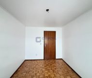 Casa com 220m², 3 dormitórios, 1 suíte, 4 vagas no bairro Jardim Lindóia em Porto Alegre