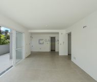 Apartamento com 250m², 3 dormitórios, 3 suítes, 2 vagas no bairro Auxiliadora em Porto Alegre