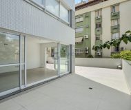 Apartamento com 250m², 3 dormitórios, 3 suítes, 2 vagas no bairro Auxiliadora em Porto Alegre