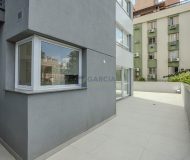 Apartamento com 250m², 3 dormitórios, 3 suítes, 2 vagas no bairro Auxiliadora em Porto Alegre