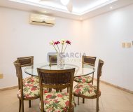 Casa com 171m², 3 dormitórios, 1 suíte, 2 vagas no bairro Partenon em Porto Alegre