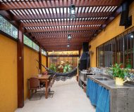 Casa com 171m², 3 dormitórios, 1 suíte, 2 vagas no bairro Partenon em Porto Alegre