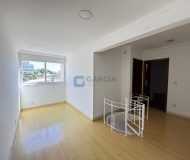 Apartamento com 90m², 3 dormitórios, 1 suíte, 1 vaga no bairro Jardim Lindóia em Porto Alegre