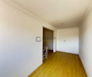 Apartamento com 90m², 3 dormitórios, 1 suíte, 1 vaga no bairro Jardim Lindóia em Porto Alegre