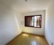 Apartamento com 90m², 3 dormitórios, 1 suíte, 1 vaga no bairro Jardim Lindóia em Porto Alegre