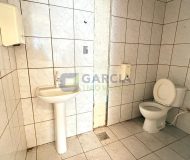 Depósito com 390m² no bairro São João em Porto Alegre