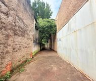 Depósito com 390m² no bairro São João em Porto Alegre