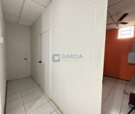 Prédio com 1.700m² no bairro Jardim Lindóia em Porto Alegre