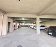 Prédio com 1.700m² no bairro Jardim Lindóia em Porto Alegre