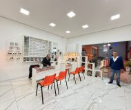 Prédio com 1.700m² no bairro Jardim Lindóia em Porto Alegre