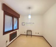 Apartamento com 180m², 3 dormitórios, 1 suíte, 2 vagas no bairro Jardim Lindóia em Porto Alegre