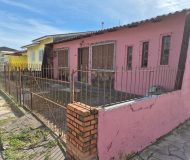 Casa com 250m², 2 dormitórios, 2 vagas no bairro Sarandi em Porto Alegre