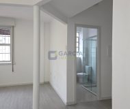 Apartamento com 60m², 2 dormitórios no bairro Centro Histórico em Porto Alegre