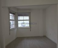 Apartamento com 60m², 2 dormitórios no bairro Centro Histórico em Porto Alegre