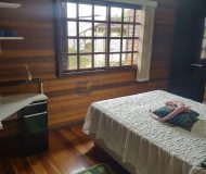 Casa com 195m², 5 dormitórios, 4 vagas no bairro Sumaré em Alvorada