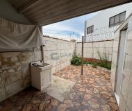 Casa com 90m², 2 dormitórios, 1 vaga no bairro Ecoville em Porto Alegre